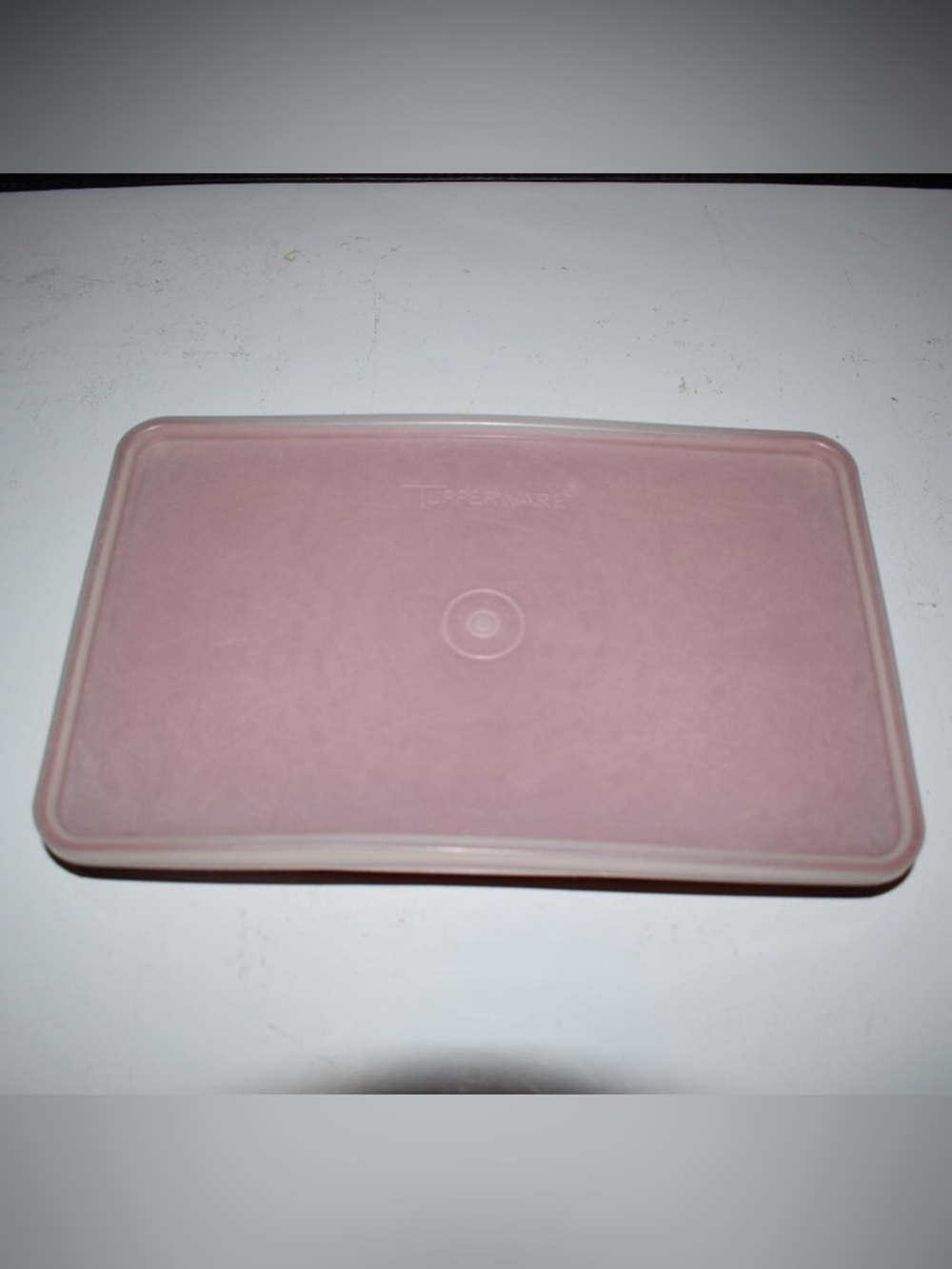 Tupperware Hotdog Container - Picture 2 of 3
